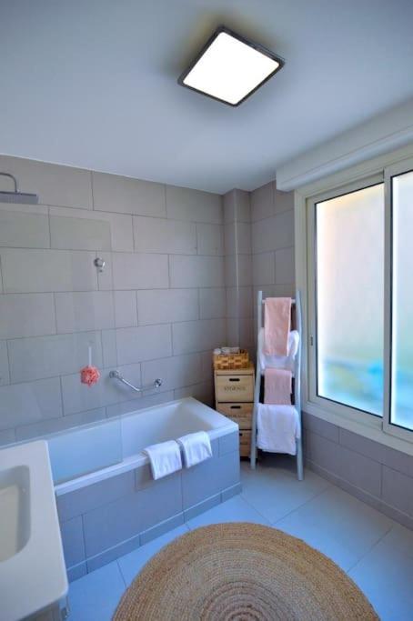 Beau 2P, Tres Equipe, Localisation Parfaite/Ac Apartment วีลล์ฟรองซ์-ซูร์-แมร์ ภายนอก รูปภาพ