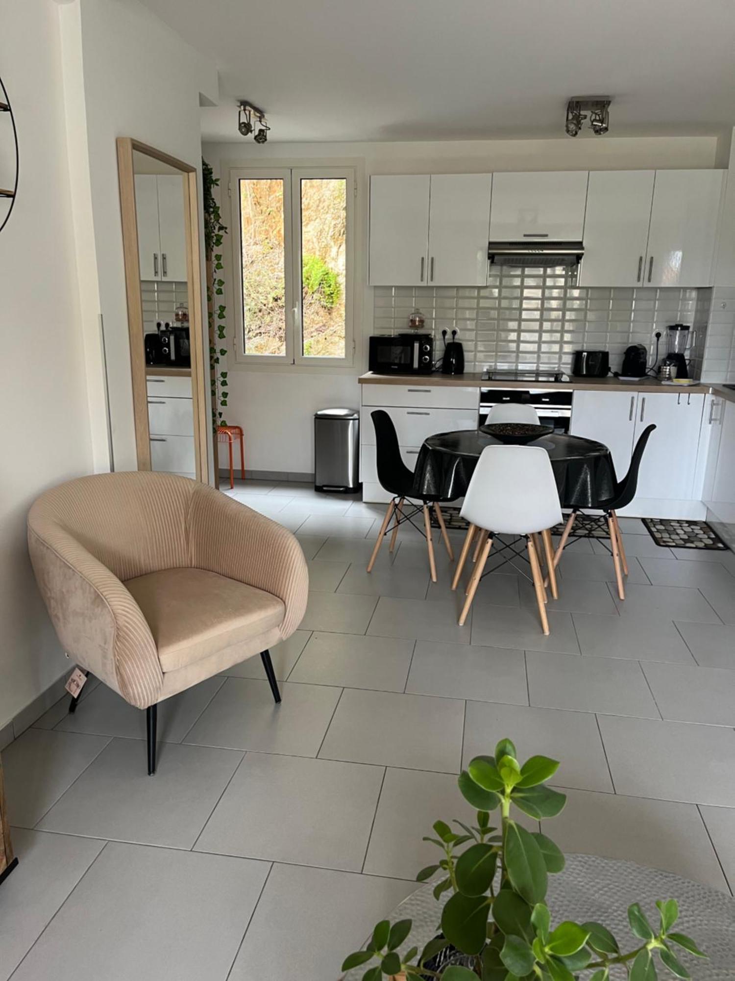 Beau 2P, Tres Equipe, Localisation Parfaite/Ac Apartment วีลล์ฟรองซ์-ซูร์-แมร์ ภายนอก รูปภาพ