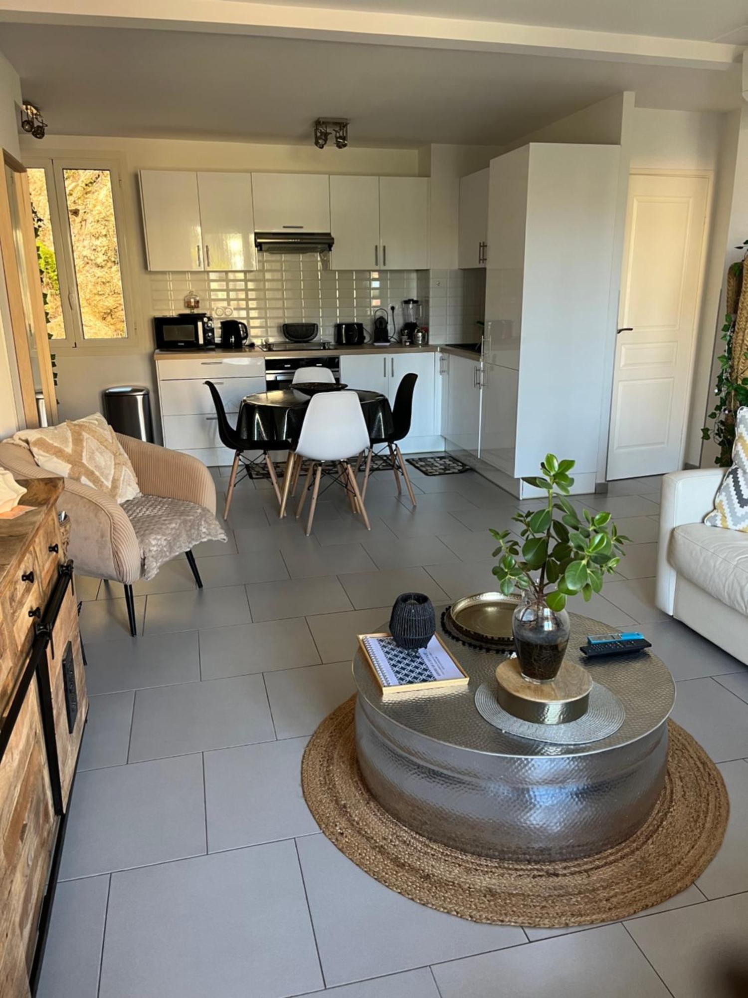 Beau 2P, Tres Equipe, Localisation Parfaite/Ac Apartment วีลล์ฟรองซ์-ซูร์-แมร์ ภายนอก รูปภาพ